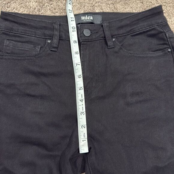 Mica High Rise black skinny denim! Size 27 stretchy. Like new condition - Picture 8 of 10